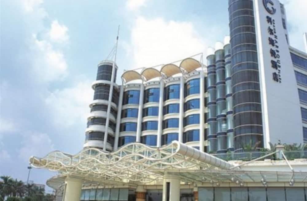 The Royal Marina Plaza Hotel Guangzhou Exterior photo