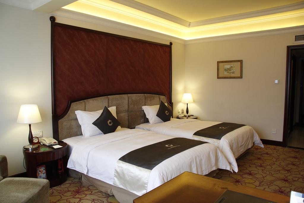 The Royal Marina Plaza Hotel Guangzhou Exterior photo