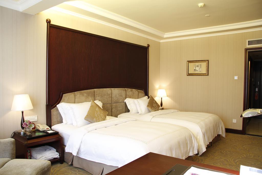 The Royal Marina Plaza Hotel Guangzhou Exterior photo