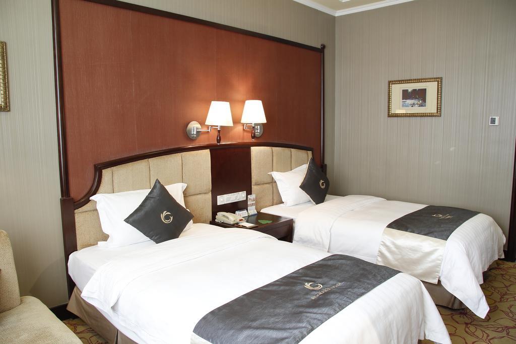 The Royal Marina Plaza Hotel Guangzhou Exterior photo